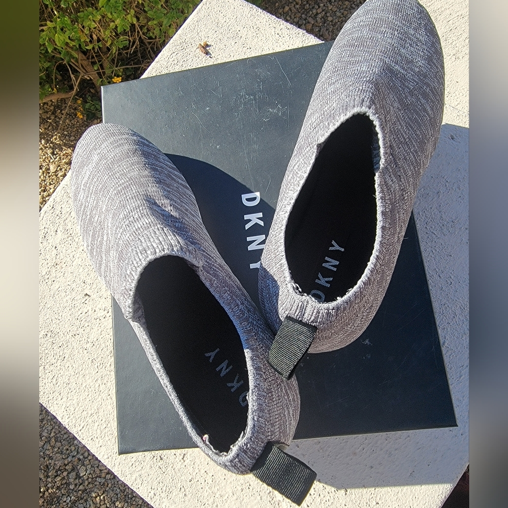 DKNY Angie Wedge Sneaker Womens Size 8 - Picture 3 of 6